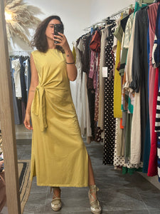 VESTIDO NUDO MOSTAZA