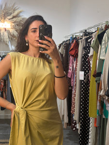 VESTIDO NUDO MOSTAZA