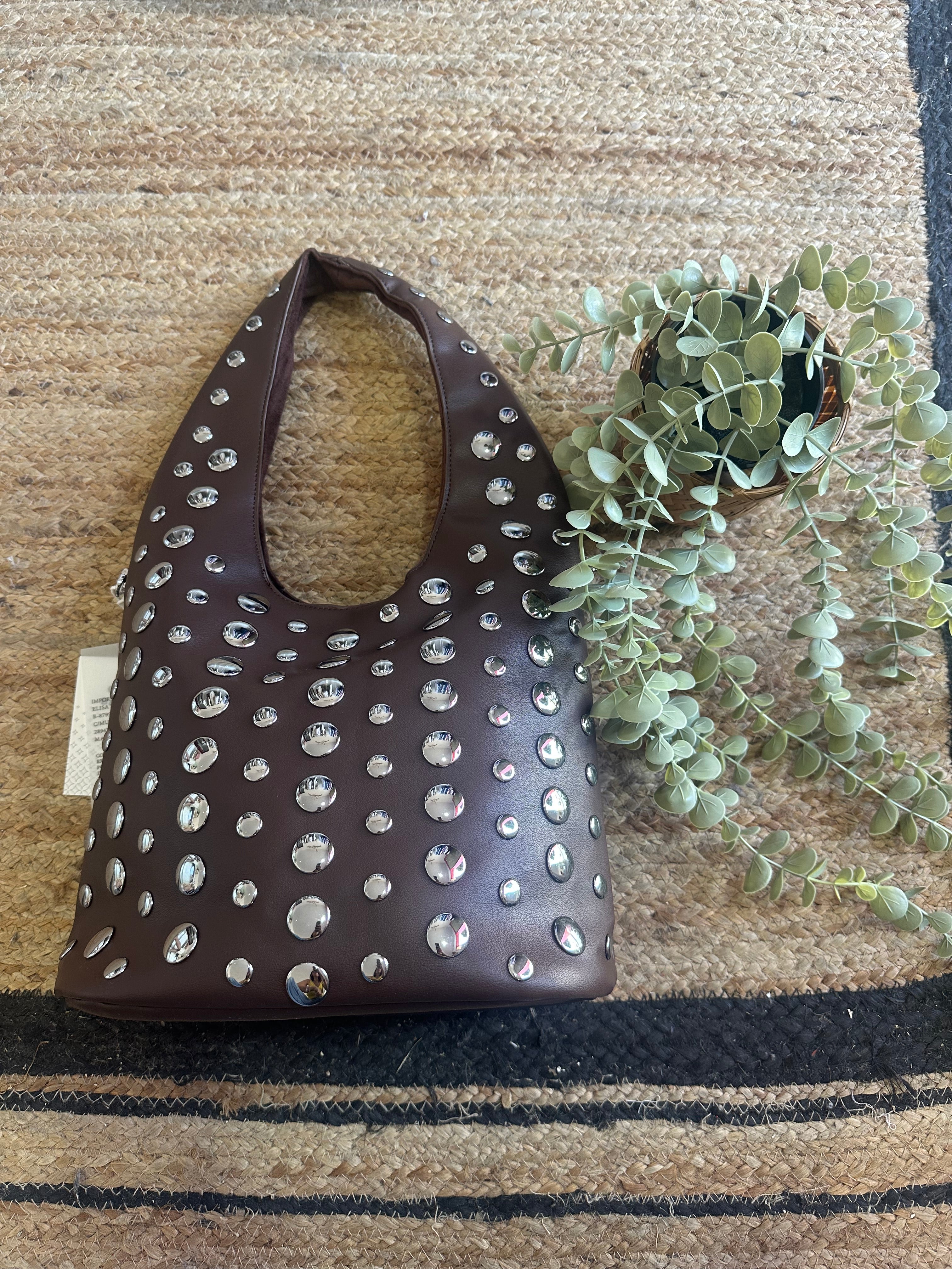 BOLSO TACHUELAS